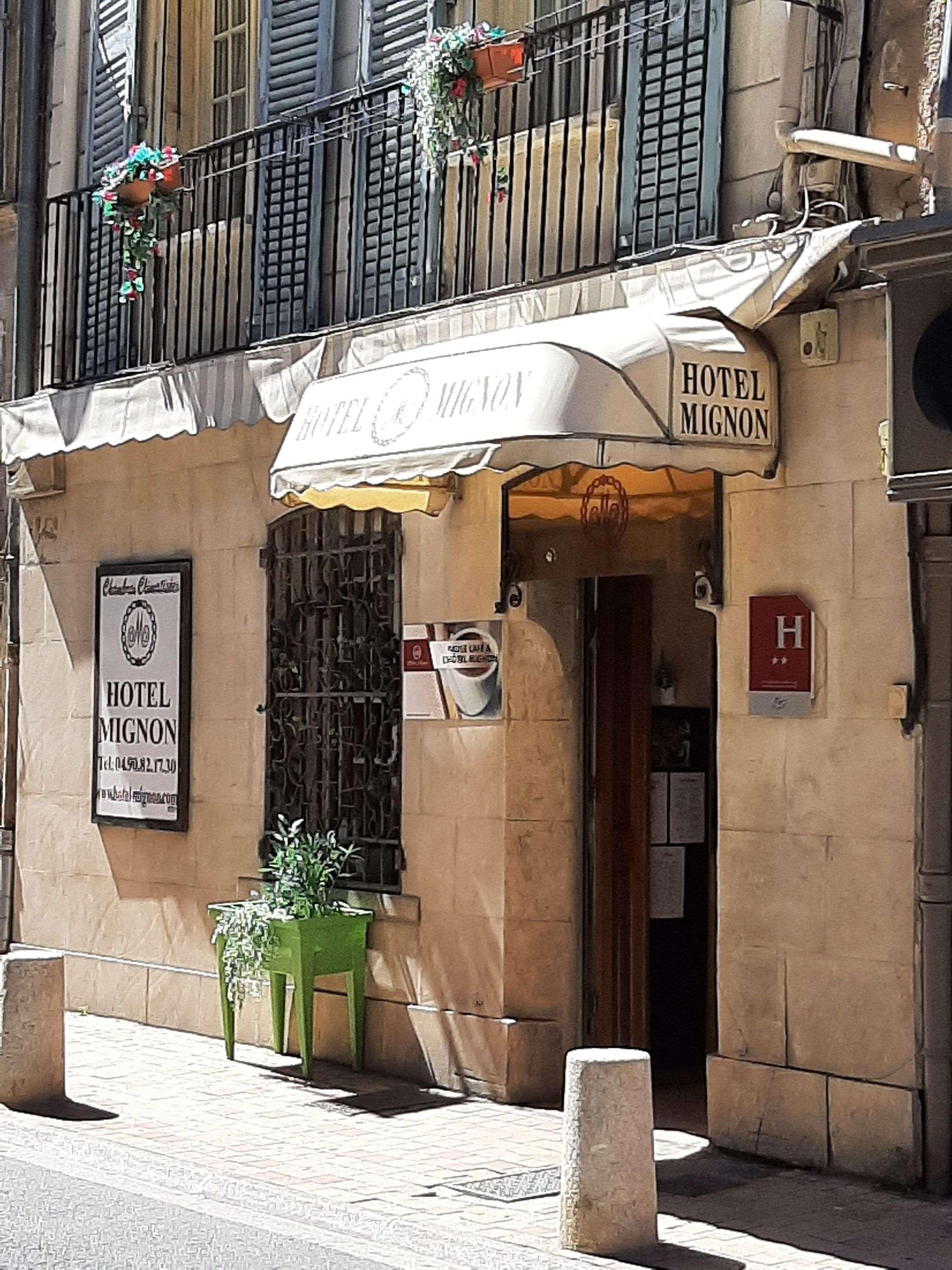 Hotel Mignon Αβινιόν Εξωτερικό φωτογραφία